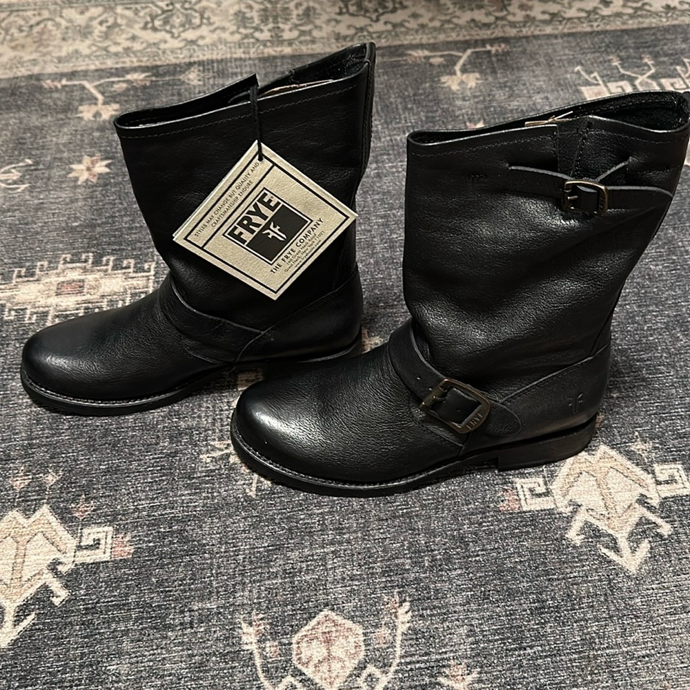 NEW Frye boots